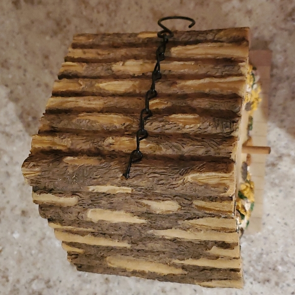 Hanging lodge birdhouse - Picture 6 of 8